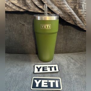 Yeti Rambler 26 oz Stackable Tumbler - Highlands Green